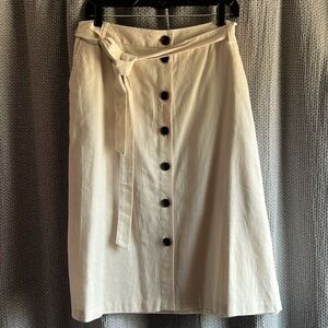Banana Republic front button skit , linen blend. lined.